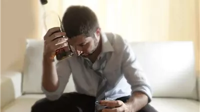 زوجة تشكو: زوجي تغير معي ويتناول مشروبًا لا أعرفه