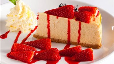 طريقة عمل  تشيز كيك الفراولة اللذيذ  بخطوات سهلة وسريعة 