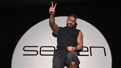 مصدر مقرب ينفي تدهور الحالة الصحية لتامر حسني ويؤكد: “يتعافى ويقضي نقاهة