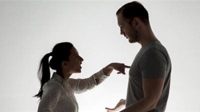 للزوجات.. عبارات سامة لا يجب قولها لزوجك أبدًا  