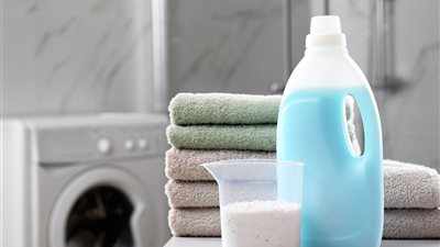 دليلك لاختيار المسحوق المناسب لغسيلك ... السائل أم البودرة ؟