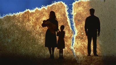 7 حالات يسقط فيها حق الزوجة في النفقة وفق قانون الأحوال الشخصية