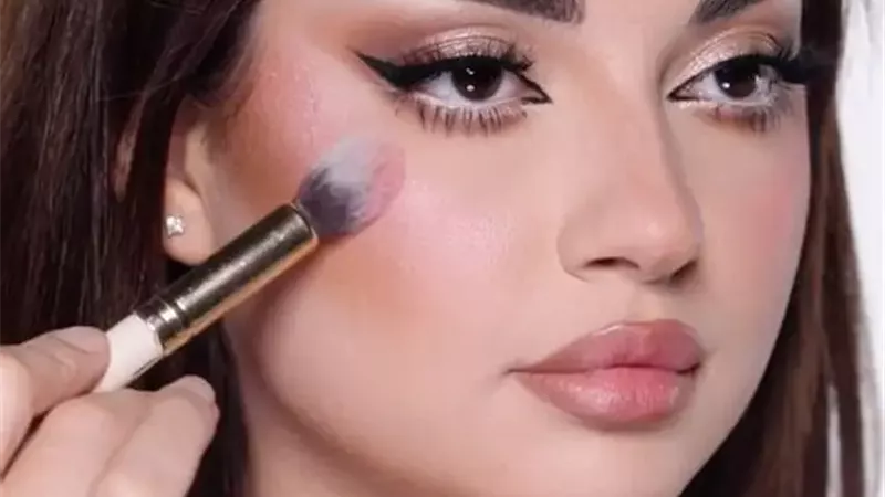 مكياج الوجه الممتلئ