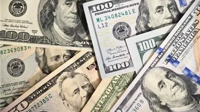 أمريكي دخل السوق بحثًا عن جدته ففاز بمليون دولار