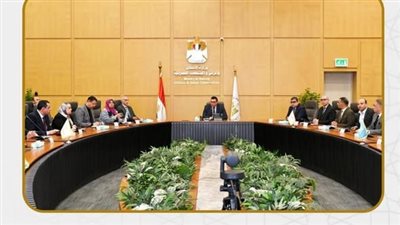 وزير الإسكان يترأس اجتماعاً موسعاً لمتابعة موقف تقنين الأوضاع بالأراضي المضافة لعدد من المدن
