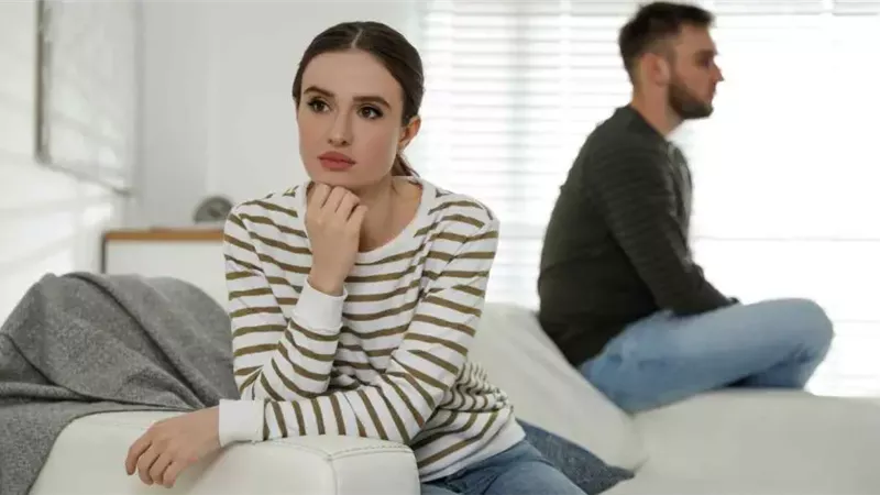 الزوج الصامت 