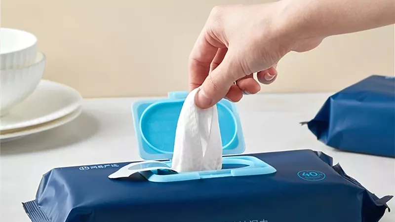 المناديل المبللة