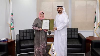 النائبة السابقة شيخة بنت يوسف الجفيري تشكر البرلمان العربي على تكريمها