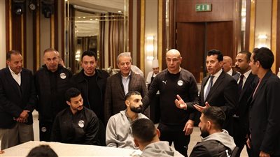 وزير الرياضة يؤازر المنتخب الوطني ويحفز اللاعبين قبل المغادرة للمشاركة في بطولة كأس الأمم الأفريقية بالمغرب