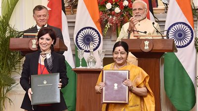 مجد شويكة | سيدة أعمال أردنية شعلت منصب وزير السياحة والآثار