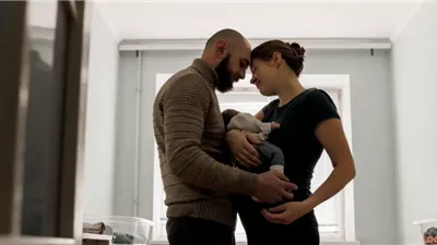 العلاقة الزوجية في وجود طفل رضيع «نصائح وتحذيرات»