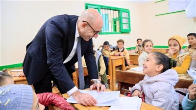  جولة مفاجئة لوزير التربية والتعليم لتفقد مدارس إدارتي ببا وسمسطا في بني سويف