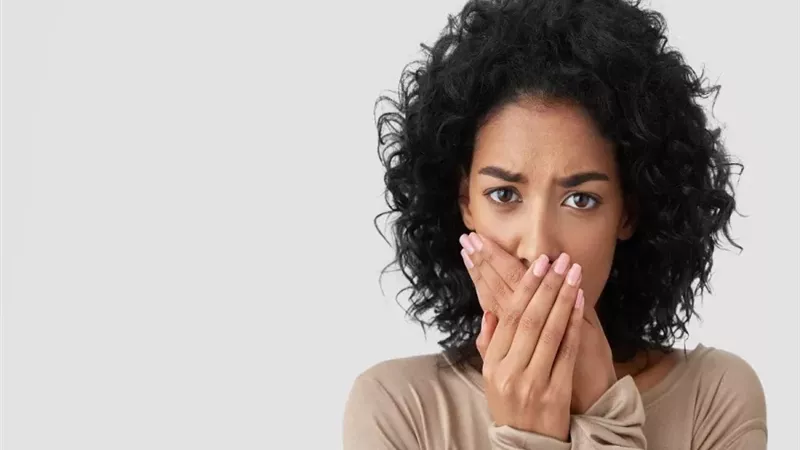 رائحة الفم الكريهة 