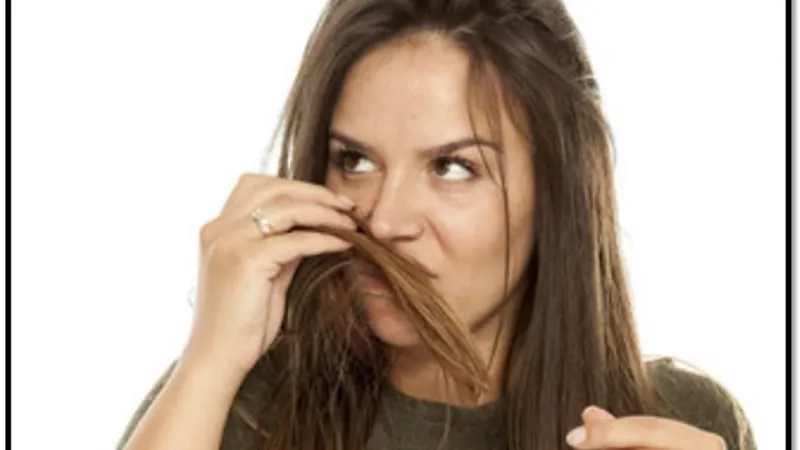 رائحة الشعر الكريهة 