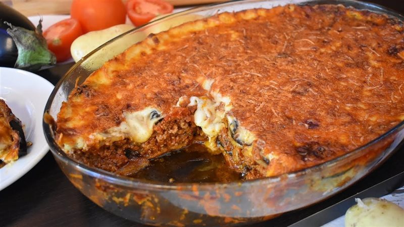 مسقعة الباذنجان بالبشاميل  