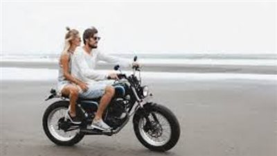 تفسير حلم ركوب الموتوسيكل في المنام للعزباء والمتزوجة 