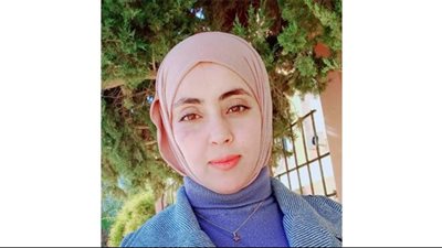 من مدرجات الجامعة إلى عالم الاستثمار: كيف تمهد حاضنات الأعمال الطريق للطالبات الجزائريات؟.. بقلم: الدكتورة بلواضح حسينة 