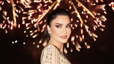 سيرين عبد النور تتألق بالذهبي بتوقيع طوني ورد في آخر ظهور