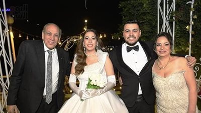 منير مكرم يحتفل بزفاف ابنته يارا بحضور نجوم الفن.. ويستعرض محطات مسيرته
