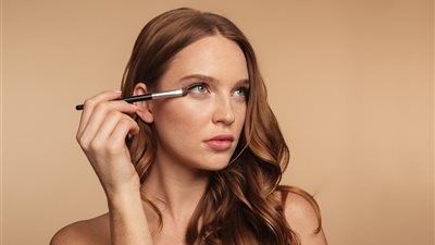 لمكياج ساحر وأنيق ..  أبرز صيحات ظلال العيون لربيع وصيف 2026