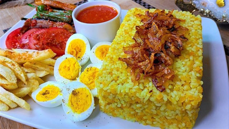 الكشري بالعدس الأصفر