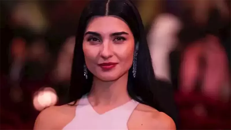 توبا بيوكوستون في حفل joy awards 