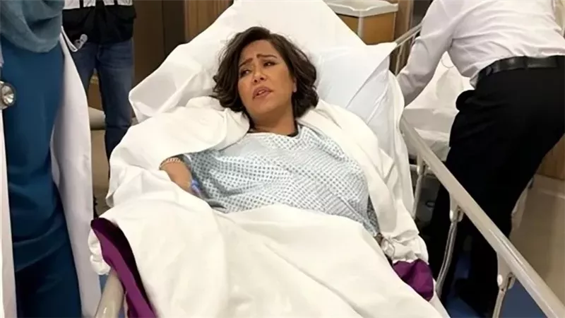 شيرين على سرير المرض 