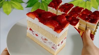  طريقة عمل كيكة الفراولة بالكريمة بخطوات بسيطة في المنزل 