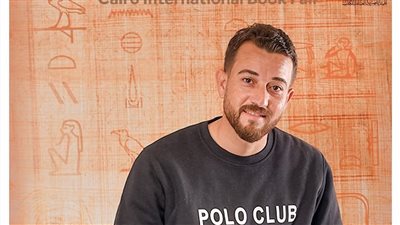 رواية عنبر 9.. صرخة إنسانية من واقع الطب النفسي تتألق في معرض الكتاب