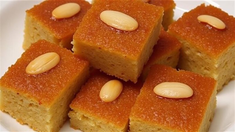  طريقة عمل  الهريسة بالسميد واللوز