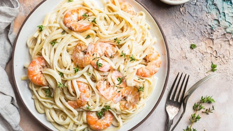 طريقة عمل مكرونة السي فود بالصوص الأبيض