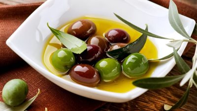 بشارة خير وبركة ..تفسير حلم أكل الزيتون في المنام لابن سيرين