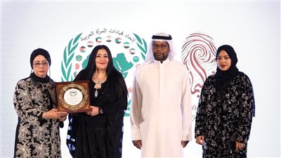 شاليمار شربتلي تحصد وسام المرأة الملهمة عربياً وتطلق مبادرتها الفنية العالمية «بصمة شاليمار» من دبي