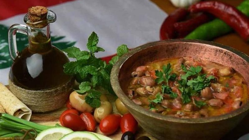 طريقة عمل الفول بالصلصة والطماطم