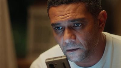 آسر ياسين بمرمى نيران فتيات السوشيال بعد انفصاله عن دينا الشربيني بفويس نوت 