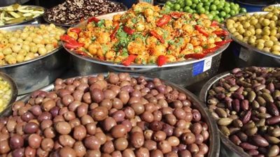 تحذير طبي من الإفراط في المخللات خلال رمضان.. العطش وارتفاع الضغط أبرز المخاطر