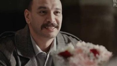 أحمد خالد صالح يمازح هند صبري في نهاية مناعة ووالده يعود للذاكرة 