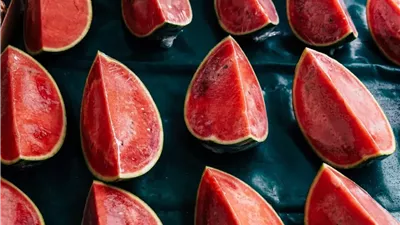 4 فواكه تساعد على تقليل خطر الإصابة بسرطان القولون