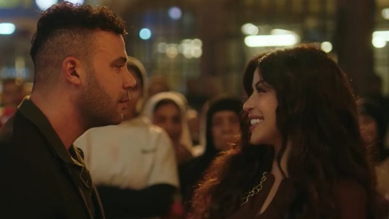 ميرنا جميل مع محمد إمام في الكينج 