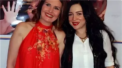 مي عز الدين توجه رسالة ليسرا بعيد ميلادها: “شكراً على وقفتك معايا