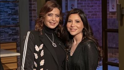 منال سلامة تكشف أسرار حياتها في “بين السطور”… كواليس الفن وبكاء على الهواء 