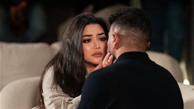 فجر السعيد تدافع عن رحمة محسن… “الهجوم تجاوز النقد الفني” 