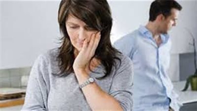 أخي يستنزفني ماديًا ولا يرضى.. ماذا أفعل؟