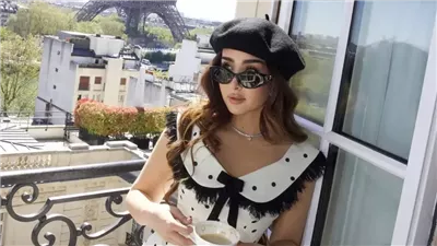 أناقة باريسية بلمسة عصرية.. هنا الزاهد تعيد إحياء البولكا دوت بأسلوب راقٍ في 2026