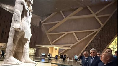 رئيس تتارستان يزور المتحف المصري الكبير ويترحّم على موسى بيغييف بالقاهرة