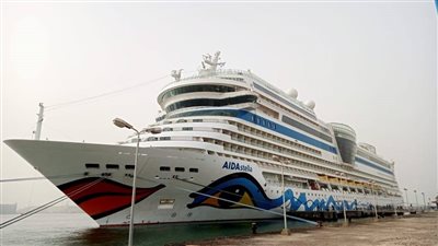 الرصيف السياحي بميناء غرب بورسعيد يستقبل السفينة السياحية AIDA STELLA
