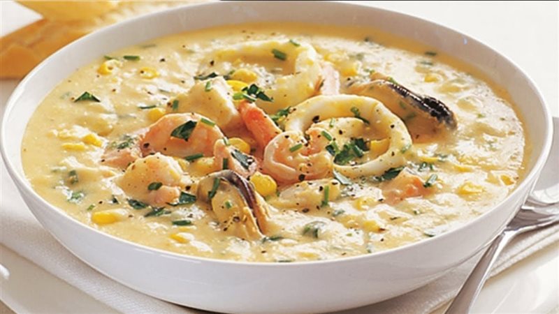 مكرونة السي فود بالصوص الأبيض