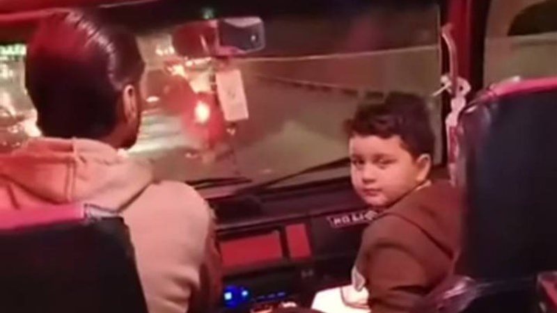 طفل الميكروباص 