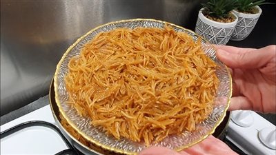 حلويات لذيذة وسهلة التحضير ..  طريقة عمل الشعيرية بالسكر