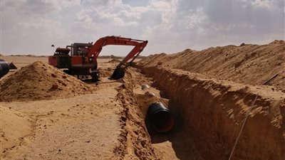 وزيرة الإسكان تتابع  تنفيذ مشروعات المرافق والطرق بالمناطق الصناعية في مدينة أكتوبر الجديدة